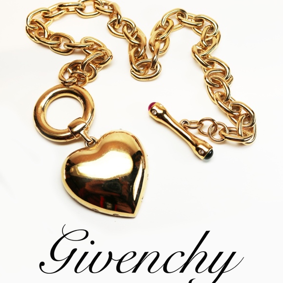 Givenchy Jewelry - ⚜️RARE Vintage GIVENCHY Gold Heart RUNWAY Necklace